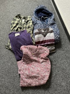 Pullover und Sweater 